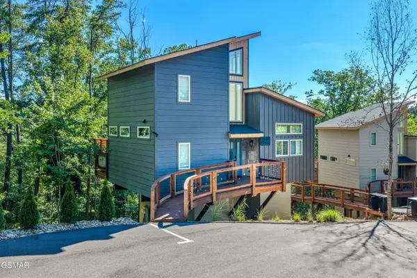2385 Forge Hideaway Loop #UNIT 4, Pigeon Forge, TN 37863
