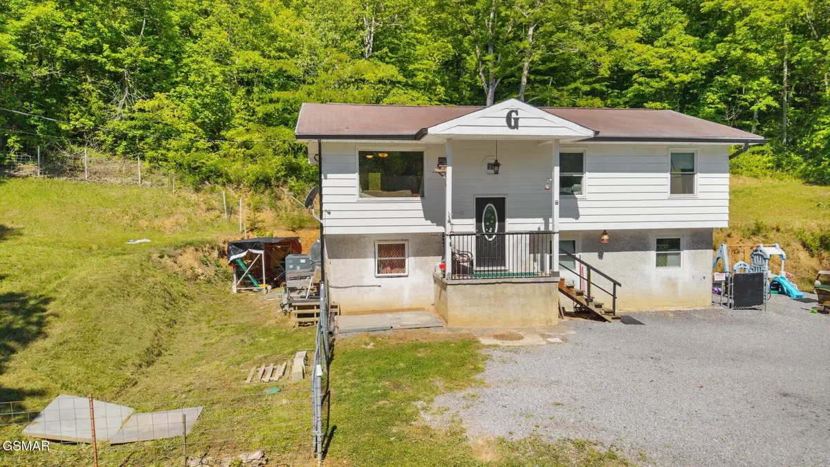 1209 E Bullrun Valley, Powell, TN 37849 - #1