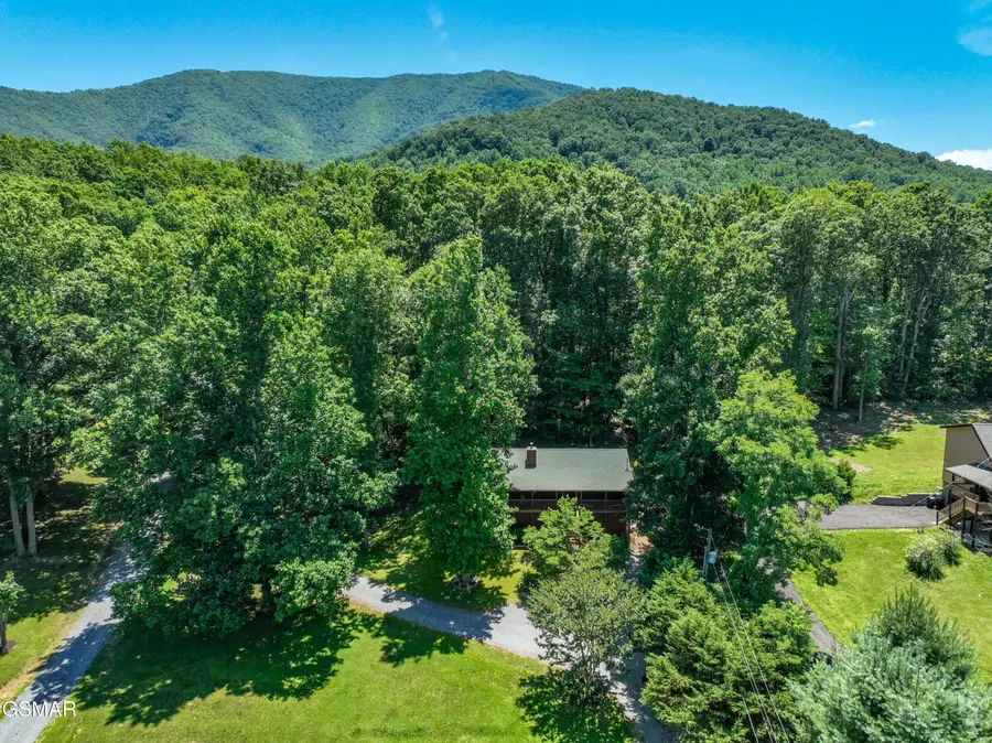 3129 Valley Home Road, Sevierville, TN 37862 - #3