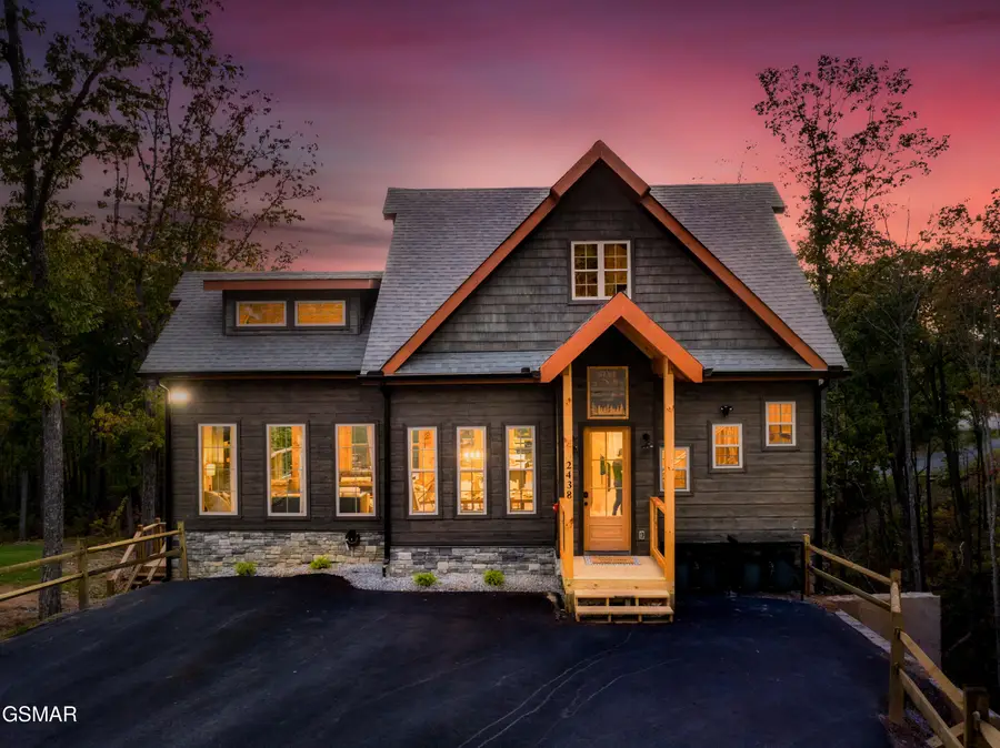 2438 Coopers Hawk Way, Sevierville, TN 37862 - #2