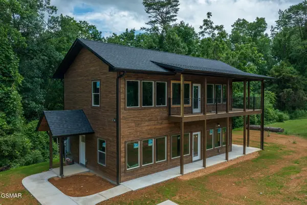 2613 Highland Park Drive, Pigeon Forge, TN 37863