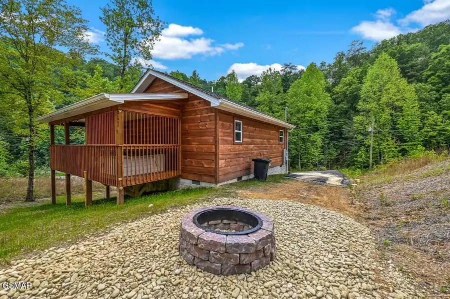 2109 Bluff Ridge Road, Sevierville, TN 37876 - #2