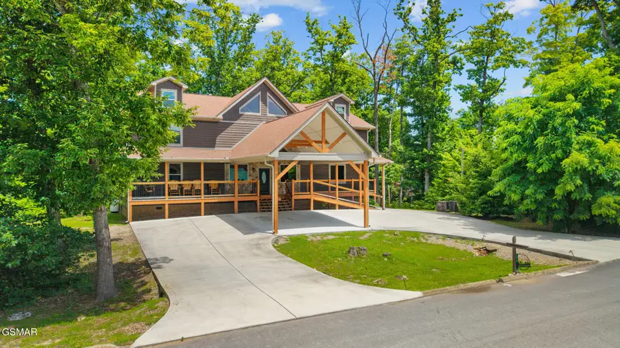 2612 Cloud View Drive, Sevierville, TN 37862 - #2
