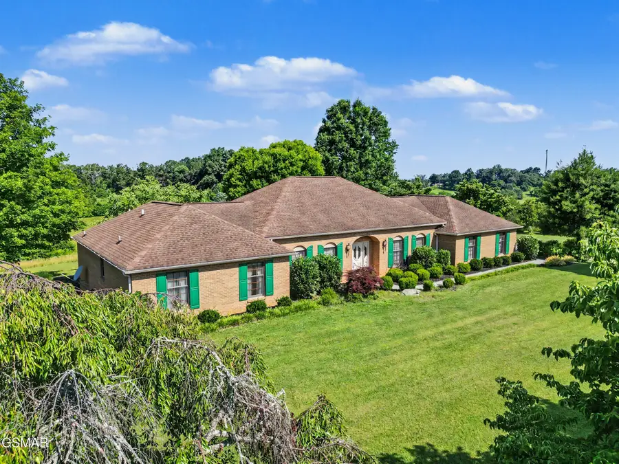 377 Thomas Loop Road, Sevierville, TN 37876 - #2