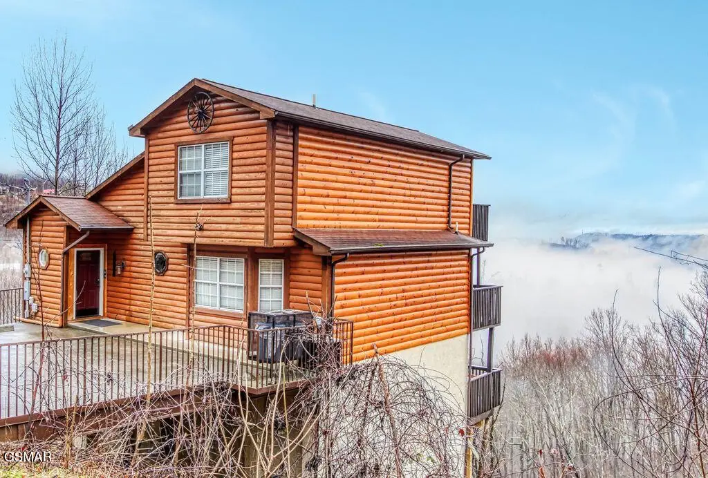 943 Crooked Ridge Road, Gatlinburg, TN 37738 - #1