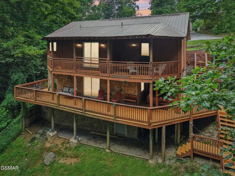 2746 Easy Street, Sevierville, TN 37862 - #2
