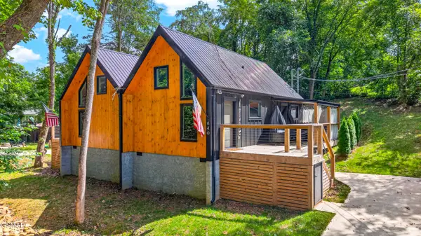840 & 842 Delight, Sevierville, TN 37876