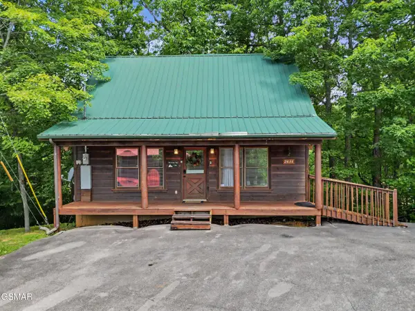 2434 N School House Gap Road, Sevierville, TN 37876