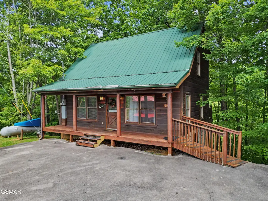 2434 N School House Gap Road, Sevierville, TN 37876 - #2
