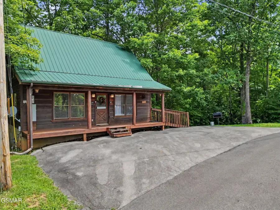 2434 N School House Gap Road, Sevierville, TN 37876 - #3