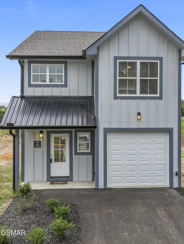 971 Lacy Ct, Sevierville, TN 37862