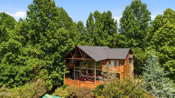 1716 Smoky Hills Drive, Gatlinburg, TN 37738