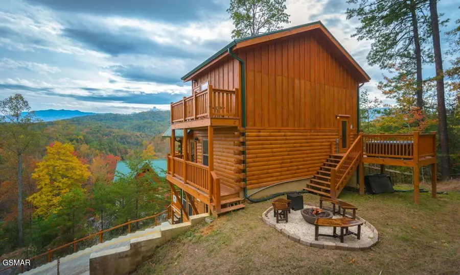 4326 Forest Ridge Way, Pigeon Forge, TN 37863 - #2