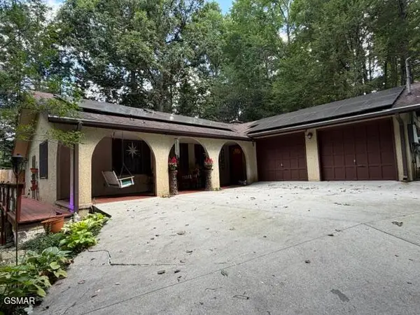 1633 Cardinal Drive, Gatlinburg, TN 37738
