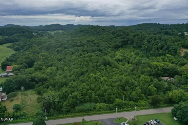 220 Milldale Road, Dandridge, TN 37725