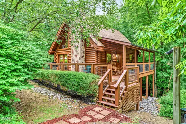 3003 Eagles Claw Way, Pigeon Forge, TN 37863
