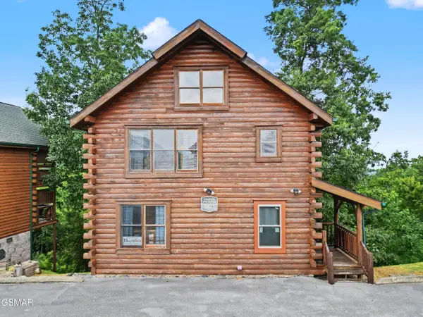 2823 White Oak Ridge Ln Lane, Sevierville, TN 37862