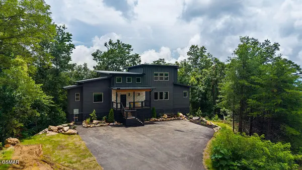1870 Mountain Ash Way, Sevierville, TN 37876