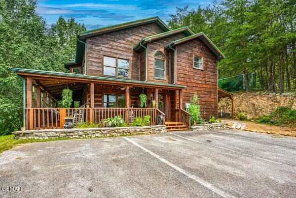 2489 Upper Middle Creek Road, Sevierville, TN 37876