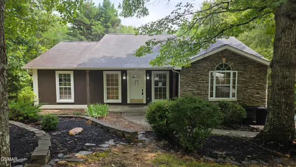 3230 Cove Creek Way, Sevierville, TN 37862