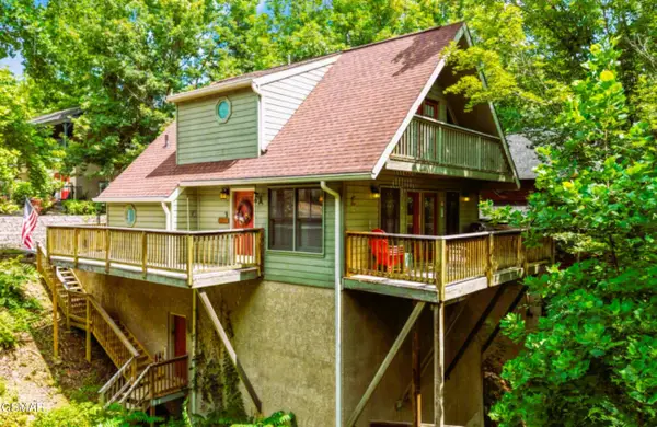 333 Woodridge Way, Pigeon Forge, TN 37863