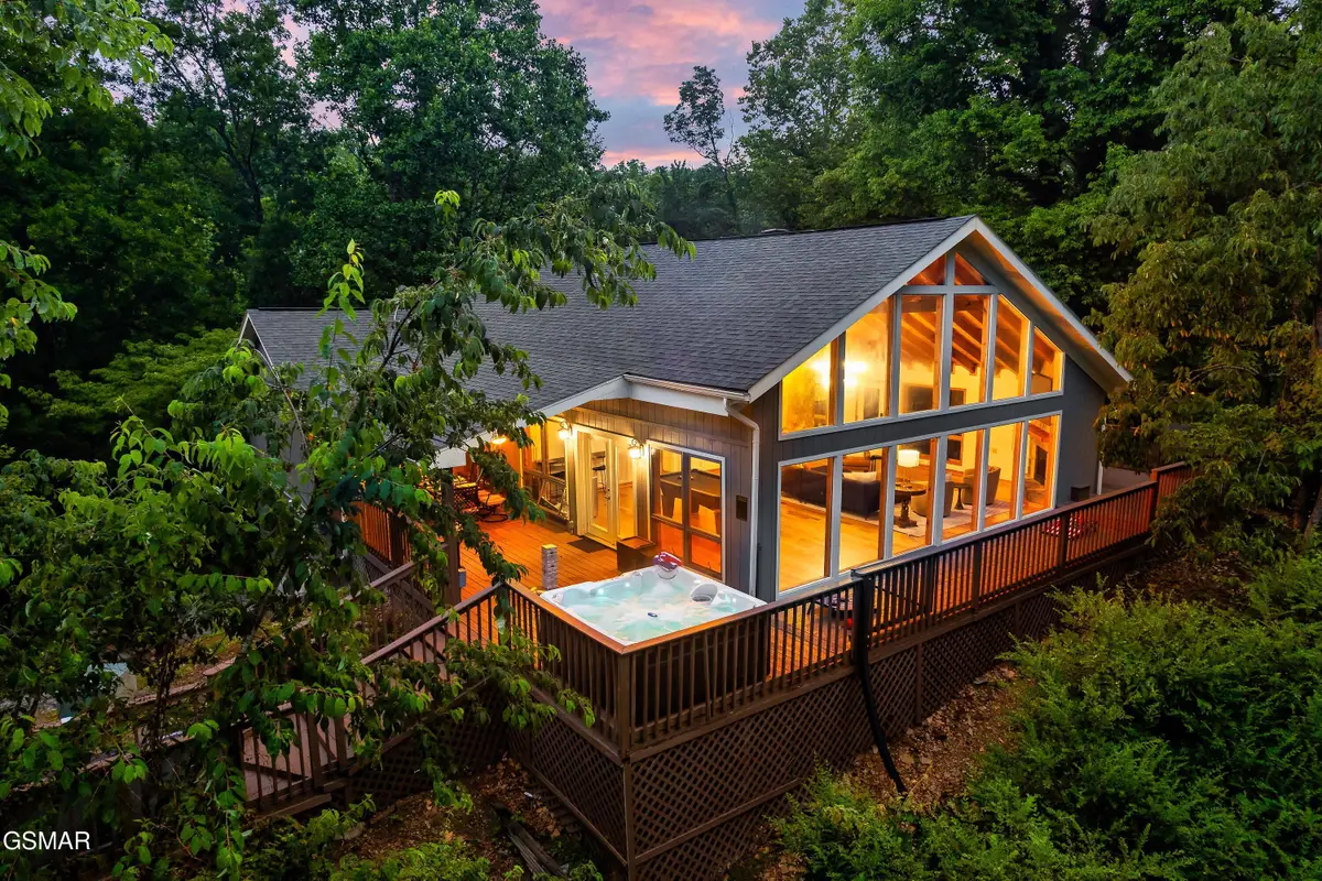 1051 N Ridge Place, Sevierville, TN 37876 - #1