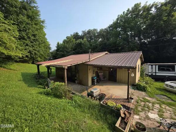 1220 E Dogwood Lane, Sevierville, TN 37862