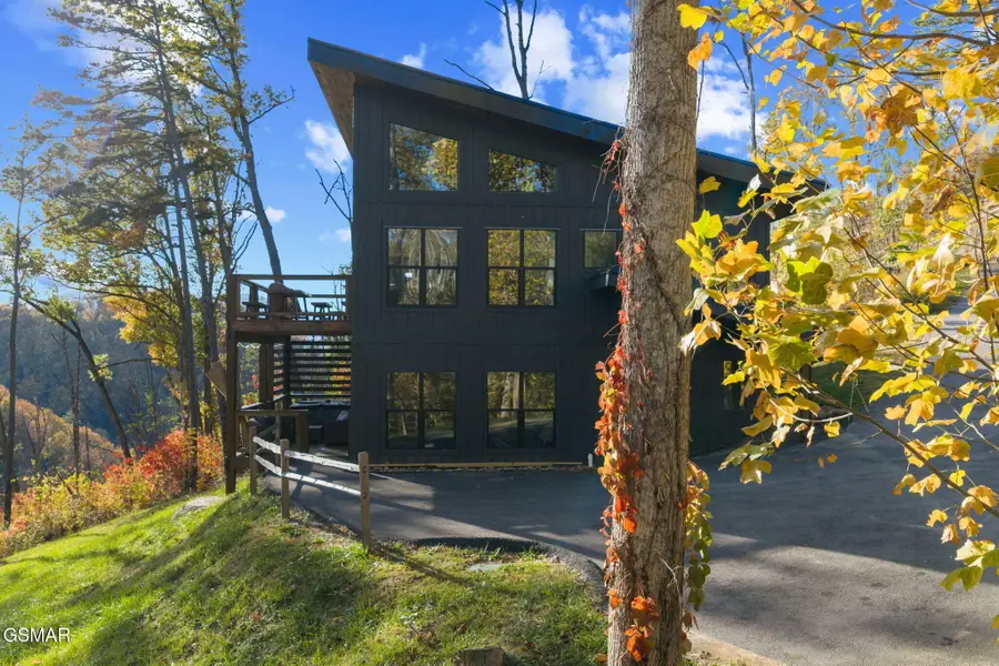 2216 Headrick Lead, Sevierville, TN 37862 - #2