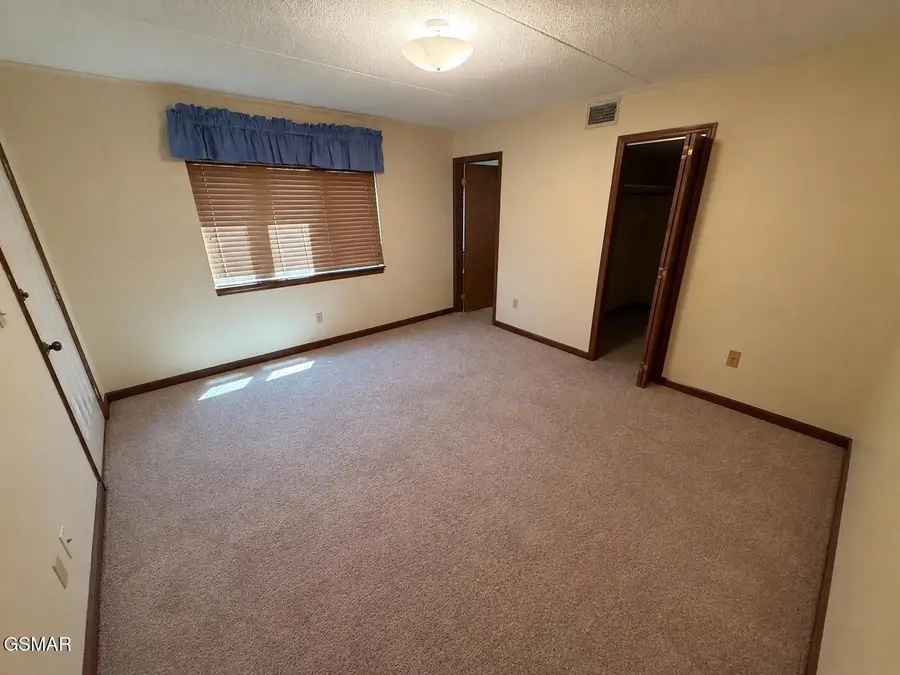 1050 Ski View Drive #APT 108, Gatlinburg, TN 37738 - #2