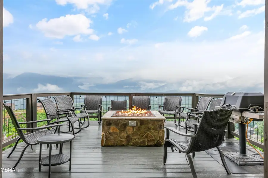 912 Piney Butt Way, Gatlinburg, TN 37738 - #3