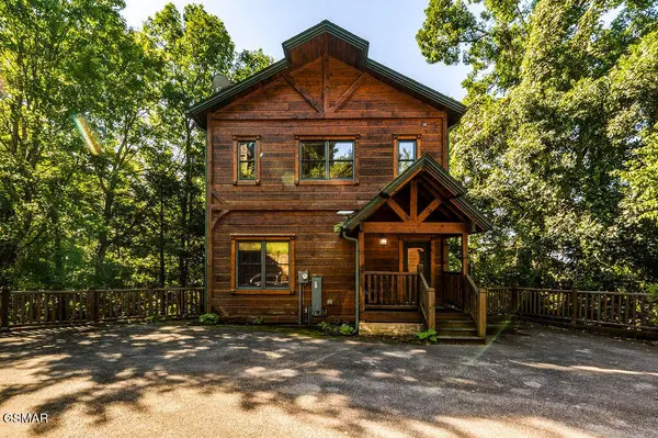 807 Great Smoky Way, Gatlinburg, TN 37738