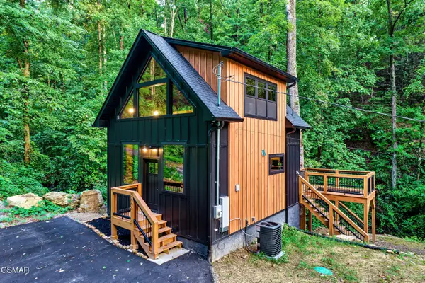 2665 Black Walnut Flats Road, Sevierville, TN 37862