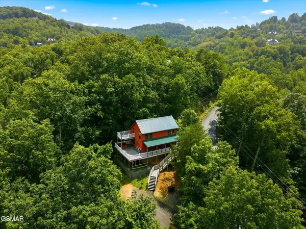 2411 Misty Shadows Drive, Pigeon Forge, TN 37862