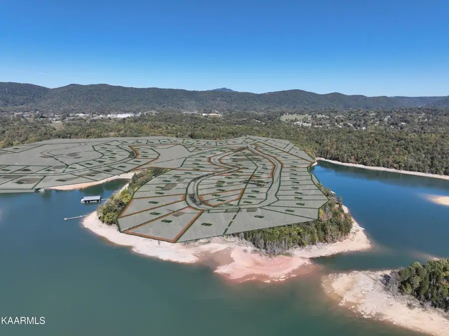 896 Shawnee Drive, Jacksboro, TN 37757 - #2