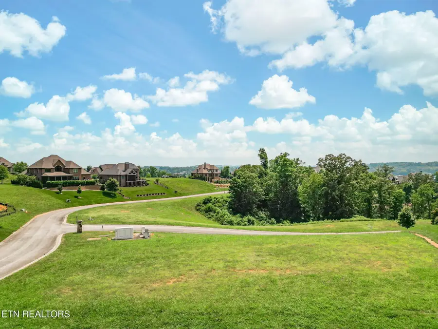 210 Beacon Court, Lenoir City, TN 37772 - #2