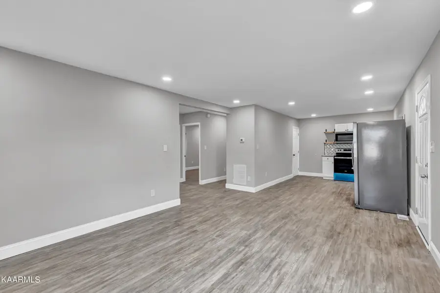 106 S 5th St, Maryville, TN 37804 - #3