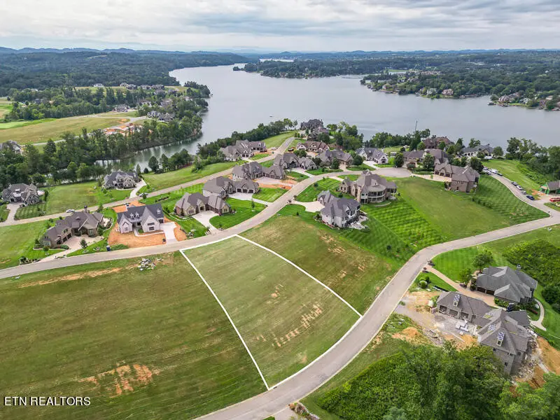 470 Commodore Drive, Lenoir City, TN 37772 - #3