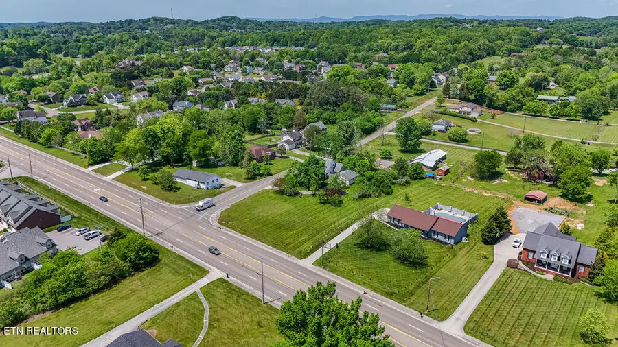 7402 Pelleaux Rd, Knoxville, TN 37938 - #2