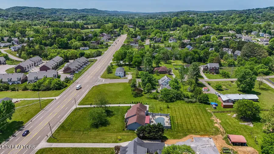 7402 Pelleaux Rd, Knoxville, TN 37938 - #3