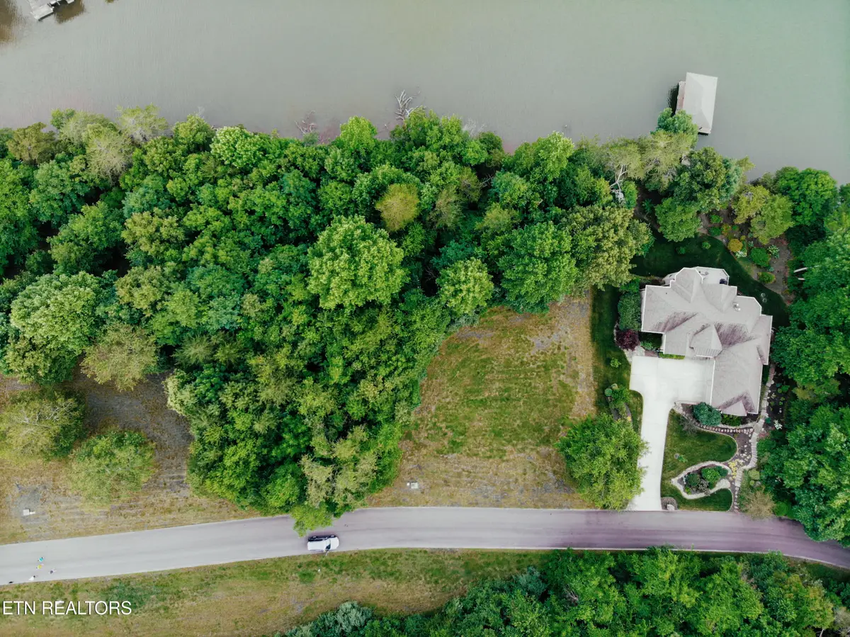 430 Marsh Hawk Drive, Vonore, TN 37885 - #1