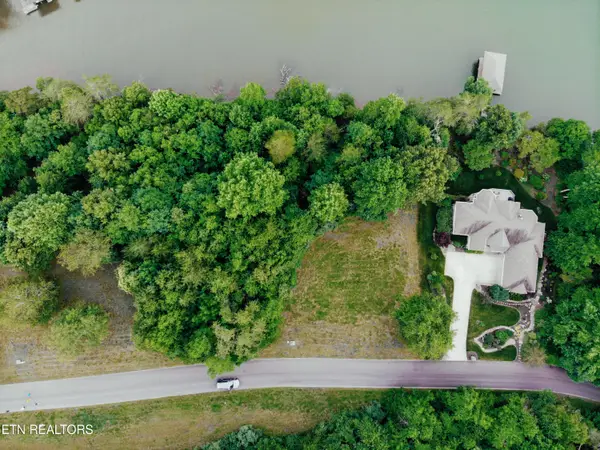 430 Marsh Hawk Drive, Vonore, TN 37885