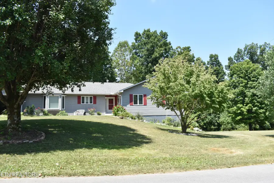 530 Meadows Rd, Sparta, TN 38583 - #2