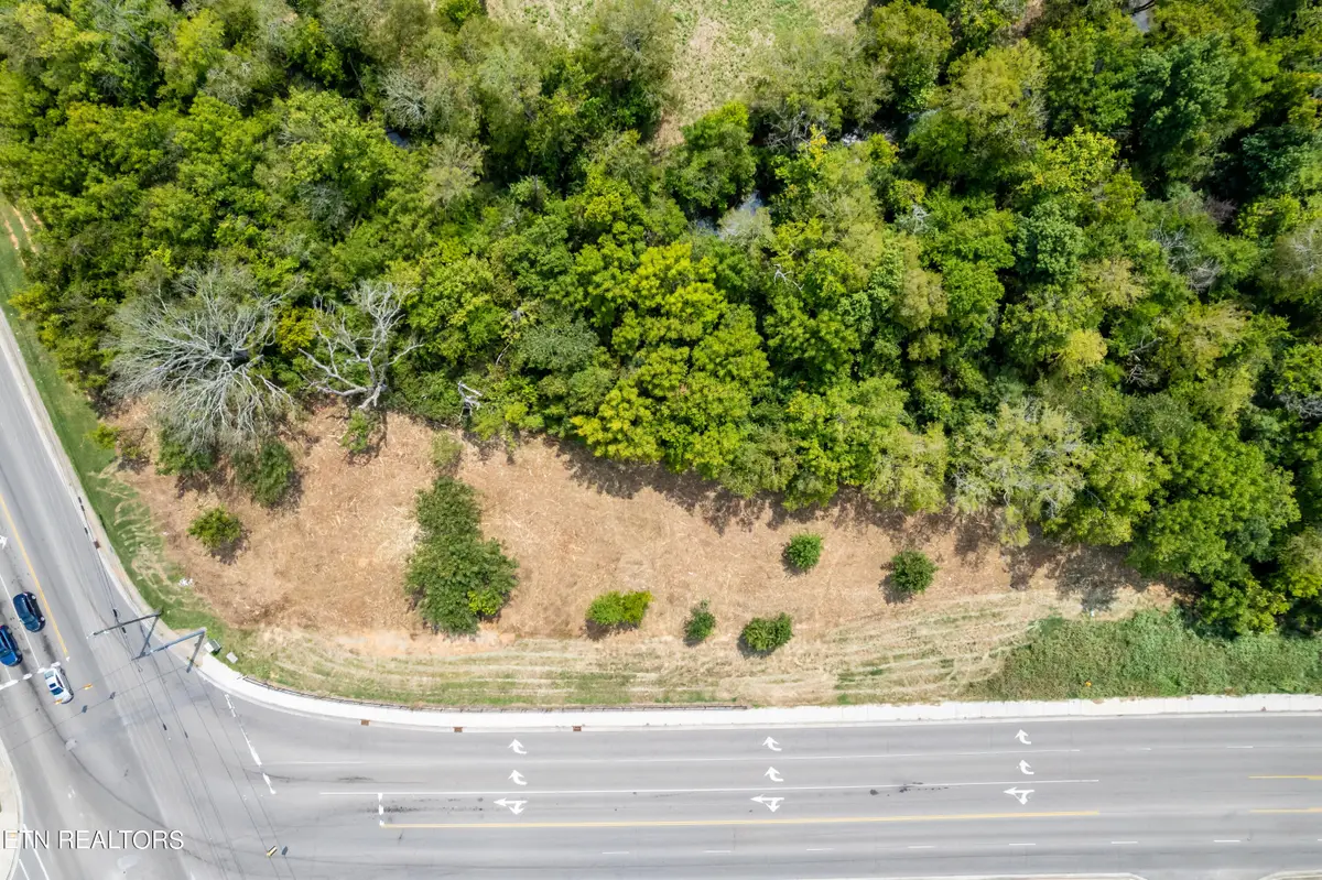 1273 Middlesettlements Rd, Maryville, TN 37801 - #1