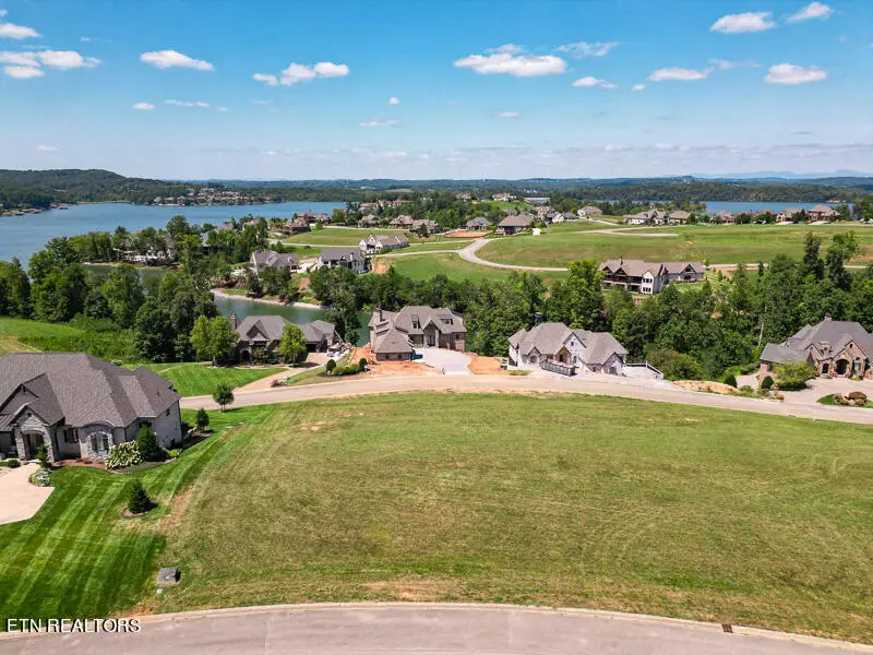 522 Commodore Drive, Lenoir City, TN 37772 - #2