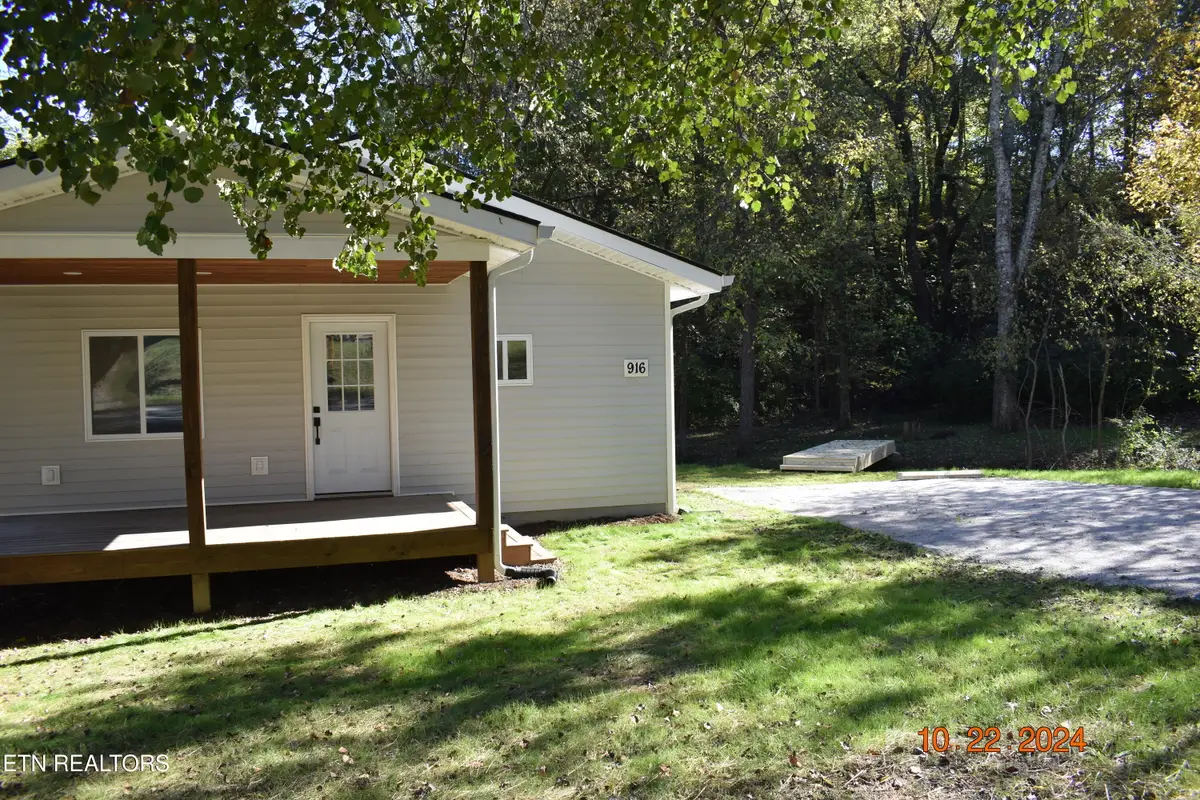 916 Margrave Drive, Harriman, TN 37748 - #1