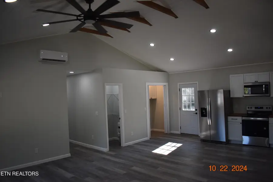 916 Margrave Drive, Harriman, TN 37748 - #3