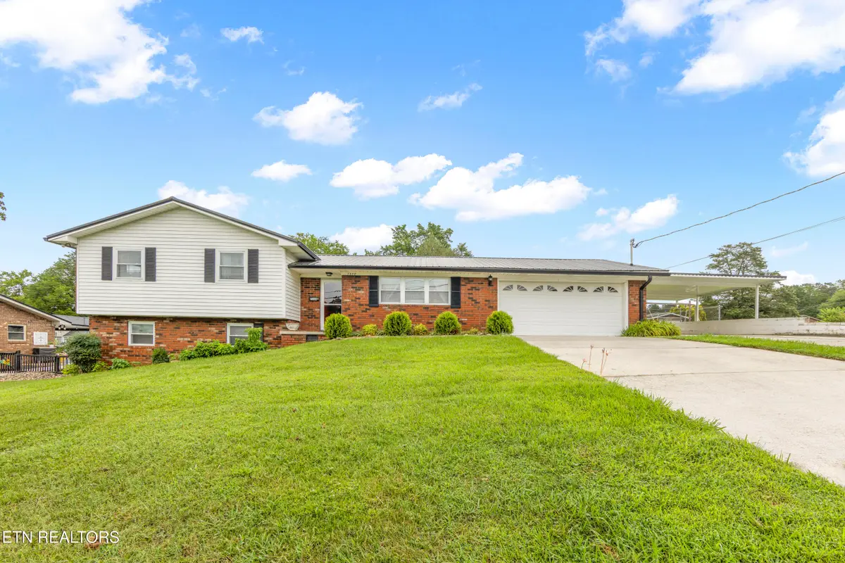 7338 Palmleaf Rd, Knoxville, TN 37918 - #1