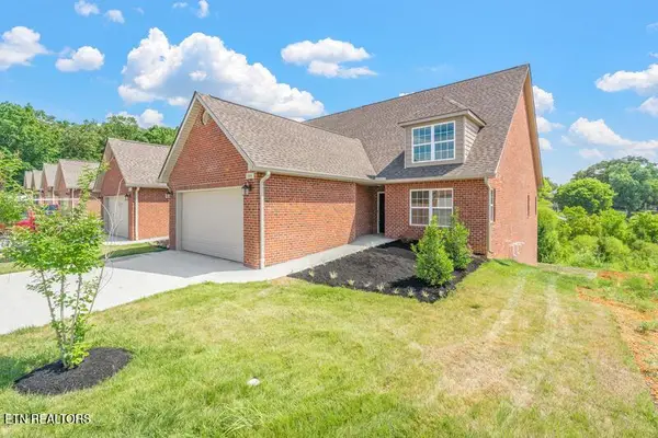 1160 Meadow Walk Lane #58, Lenoir City, TN 37772