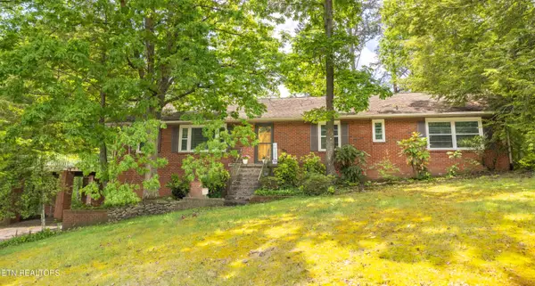 1716 Doningham Drive, Knoxville, TN 37918