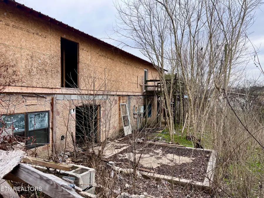 422 Mashburn Rd, Sweetwater, TN 37874 - #3